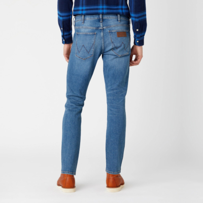 WRANGLER Larston Men Jeans Slim Tapered in Blue Fever (W18SQ892R) 