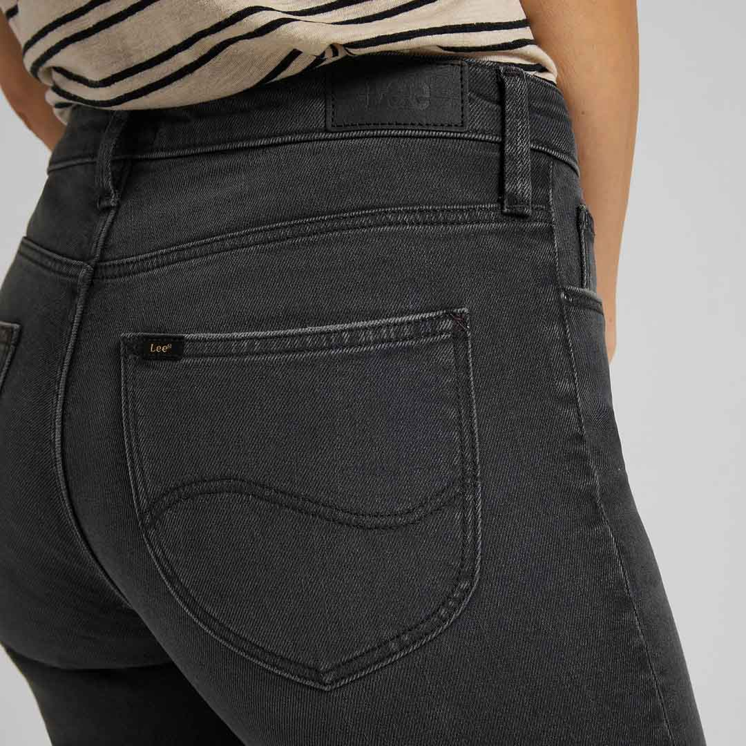District Concept Store - LEE Elly Women Jeans Slim - Black Flow (L305CPRW)