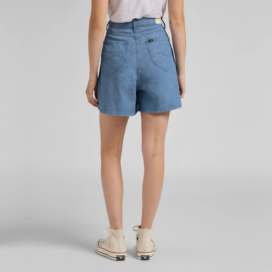 District Concept Store - LEE Stella Pleated Shorts for Women - Light Linnen  (L37ANBYK)