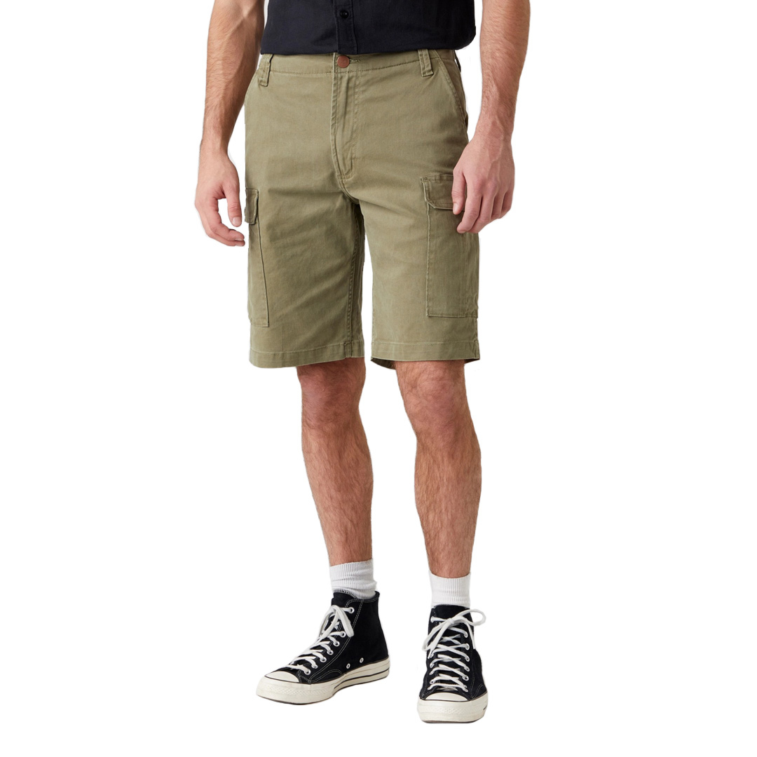 District Concept Store - WRANGLER Casey Cargo Shorts - Lone Tree Green  (W1C350G38)