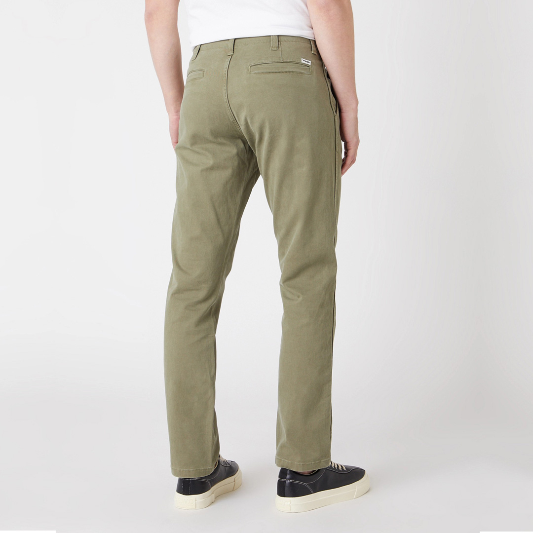 District Concept Store - WRANGLER Casey Chino Trousers - Lone Tree Green  (W1C050G38)