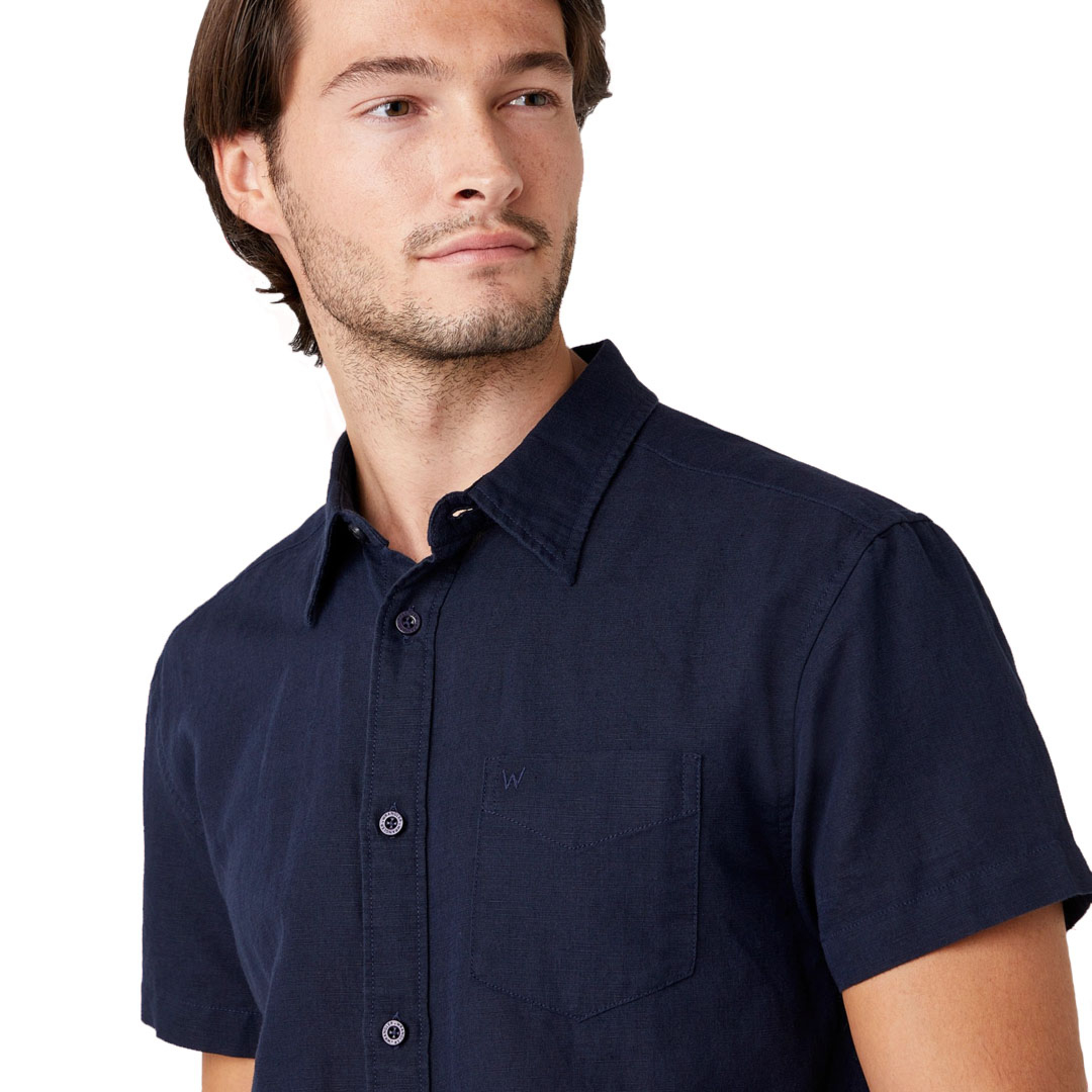 District Concept Store - WRANGLER One Pocket Short Sleeve Shirt - Navy  (W5J7LO114)